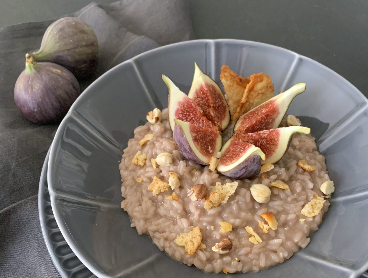 Risotto al Barbera e Fichi con Nocciole Tostate e Briciole di